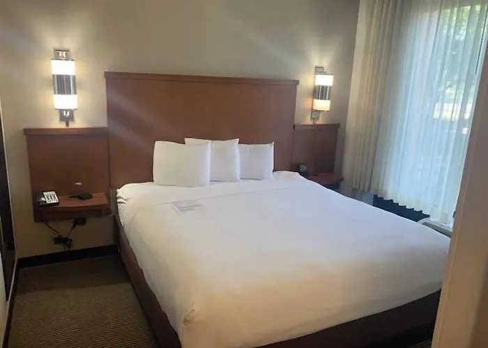 Homewood By Hilton South Medical District Hotel